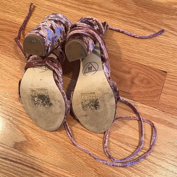 ASOS Missguided Crushed Velvet Wrap Around Heeled Sandal size 36 - Picture 4 of 4